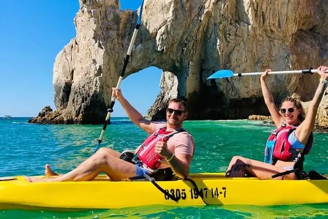 A couple kayaking in Mexico